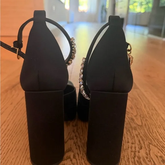 Versace Black and Gold Women's Heels - Picture 4 of 5